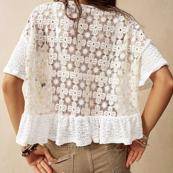 Apricot Casual Women's Vacation Lace Panel Cropped Shirt - Picture 2 of 8